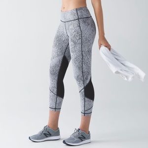 Lululemon Pace Rival Crops